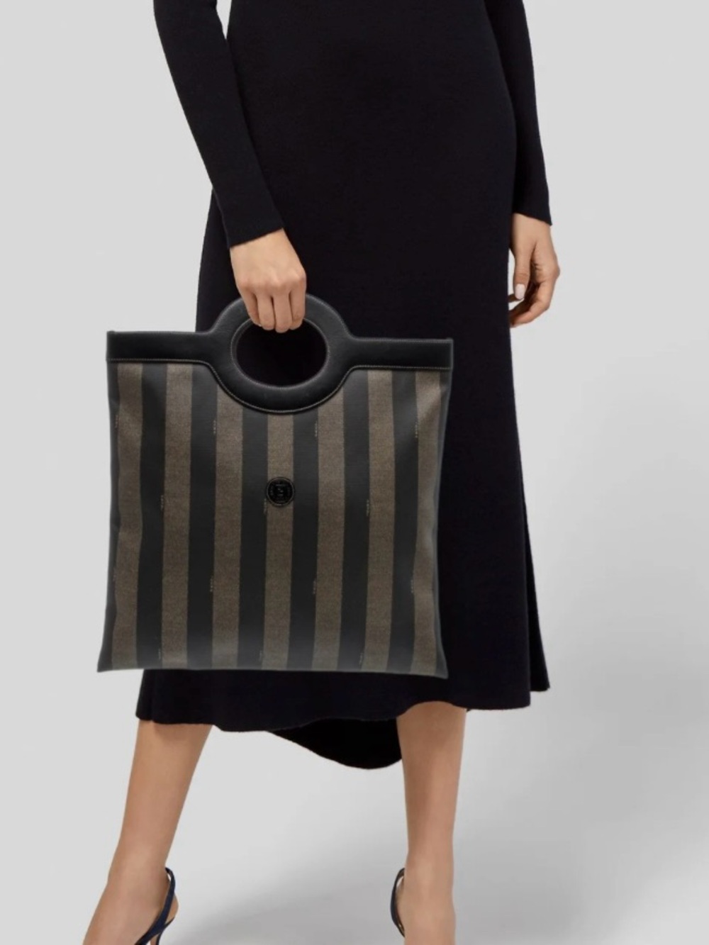 Vintage Fendi Pequín Top Handle Bag